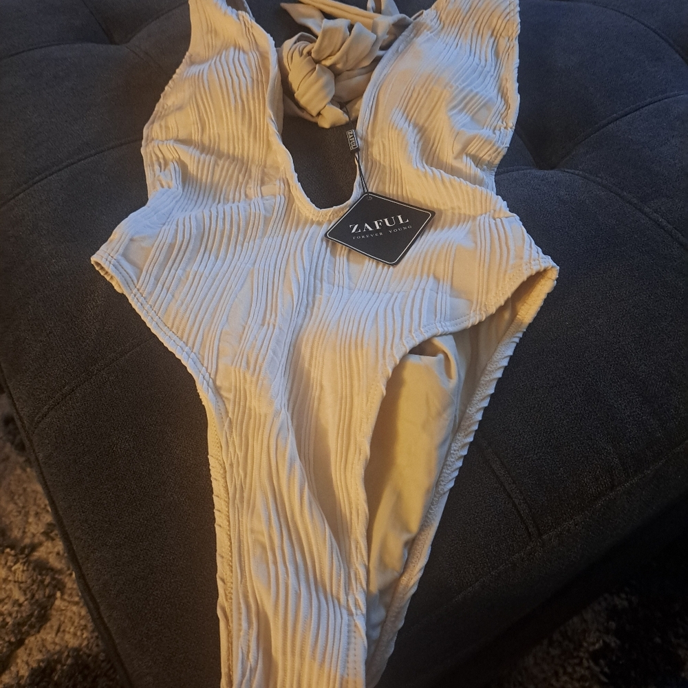 Zaful WomensCream One Piece Swimsuit